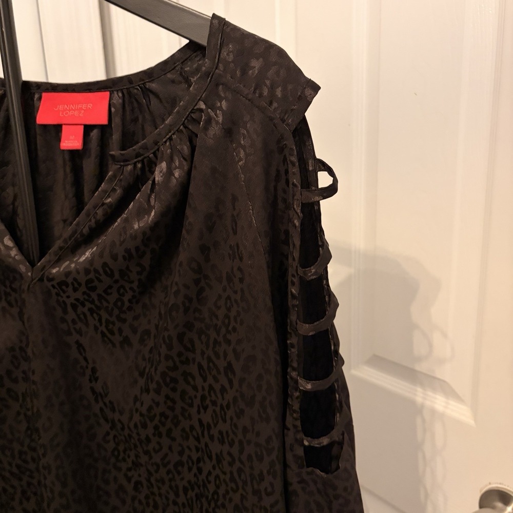 JLO Black Jacquard Animal Print Lattice Sleeve Top Medium Peasant Edgy Night Out - Picture 3 of 8